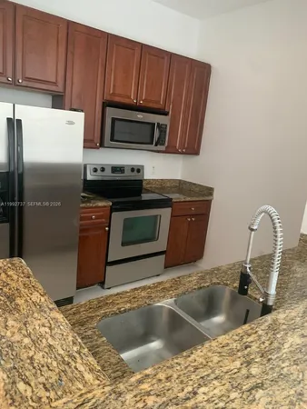 $2,400 | 3001 Northeast 185th Street, Unit 422, Aventura, FL 33180