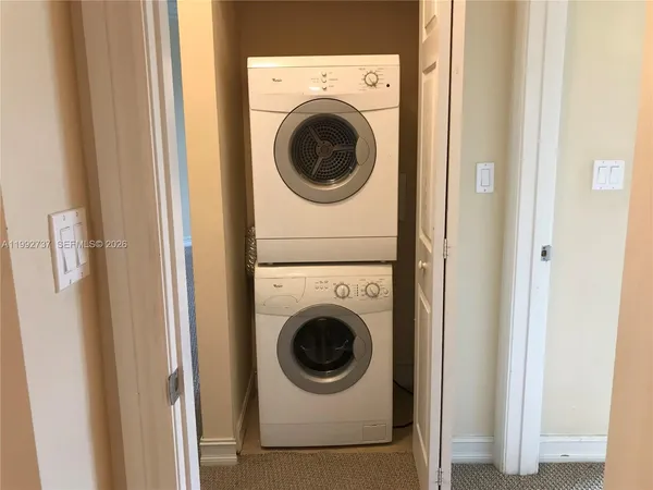 $2,400 | 3001 Northeast 185th Street, Unit 422, Aventura, FL 33180