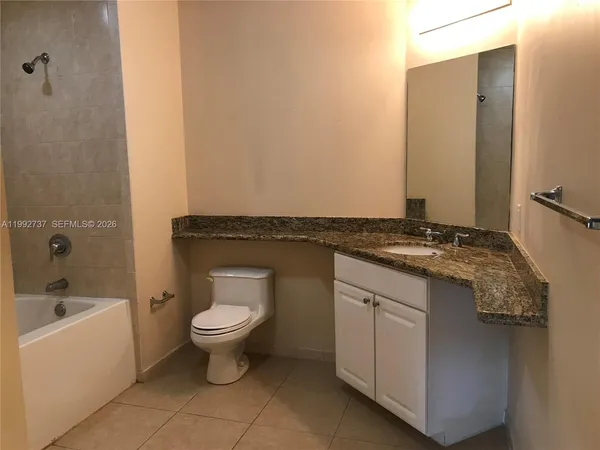 $2,400 | 3001 Northeast 185th Street, Unit 422, Aventura, FL 33180