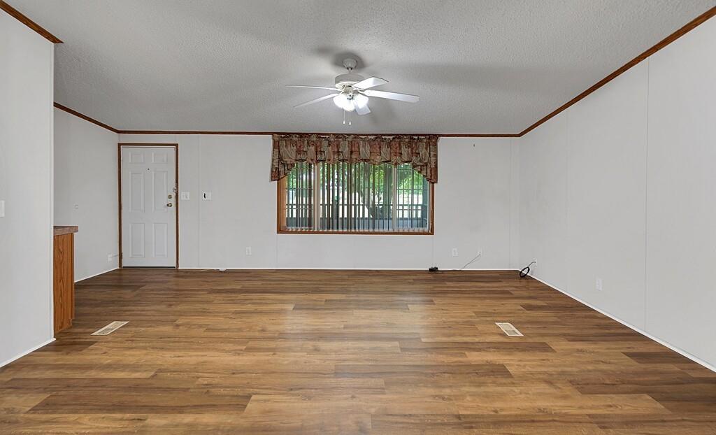 652 Middle Windsor Road McGregor, TX 76657 - Photo 7 of 40