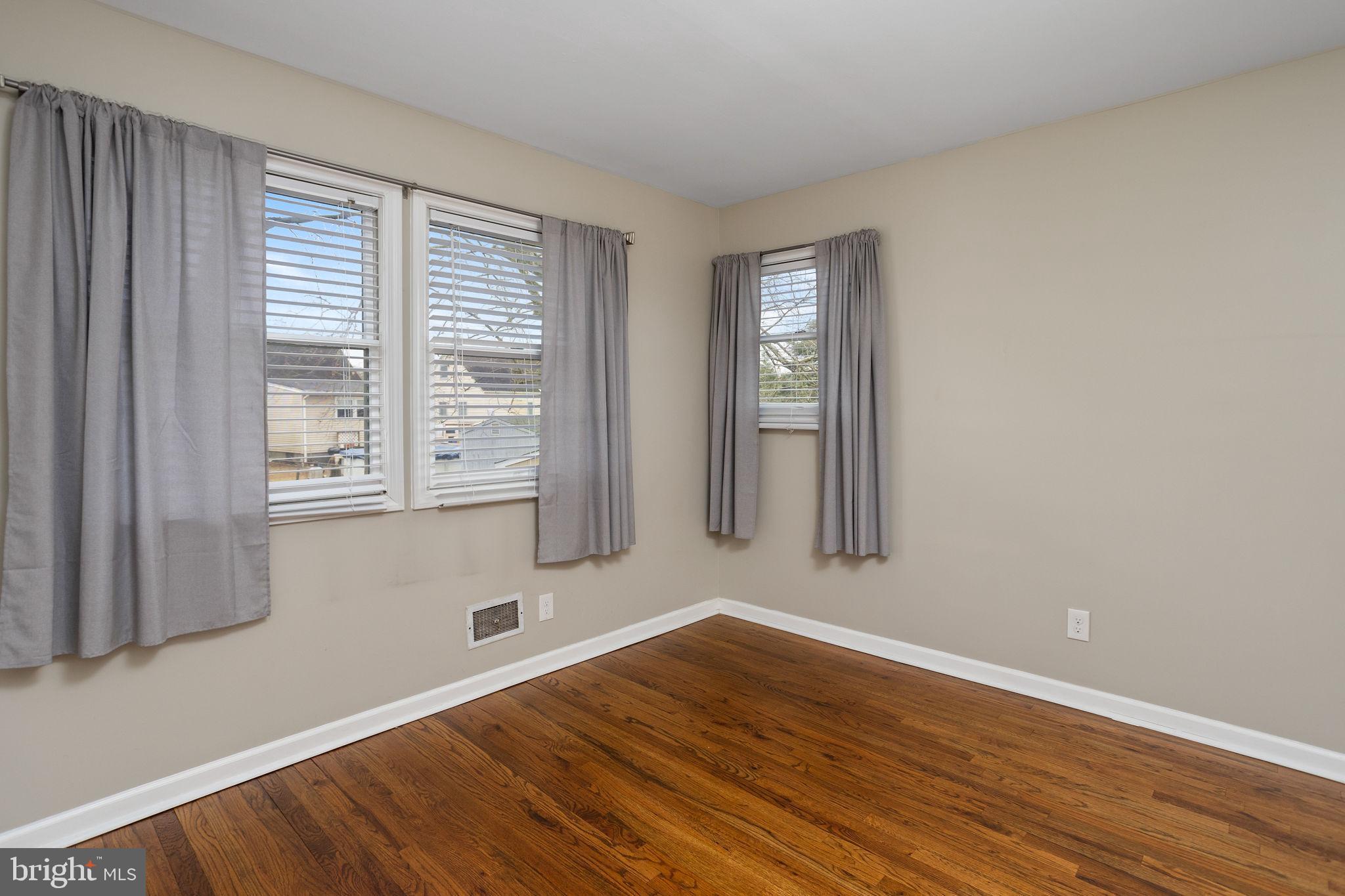 34 Elton Avenue Hamilton, NJ 08620 - Photo 13 of 29