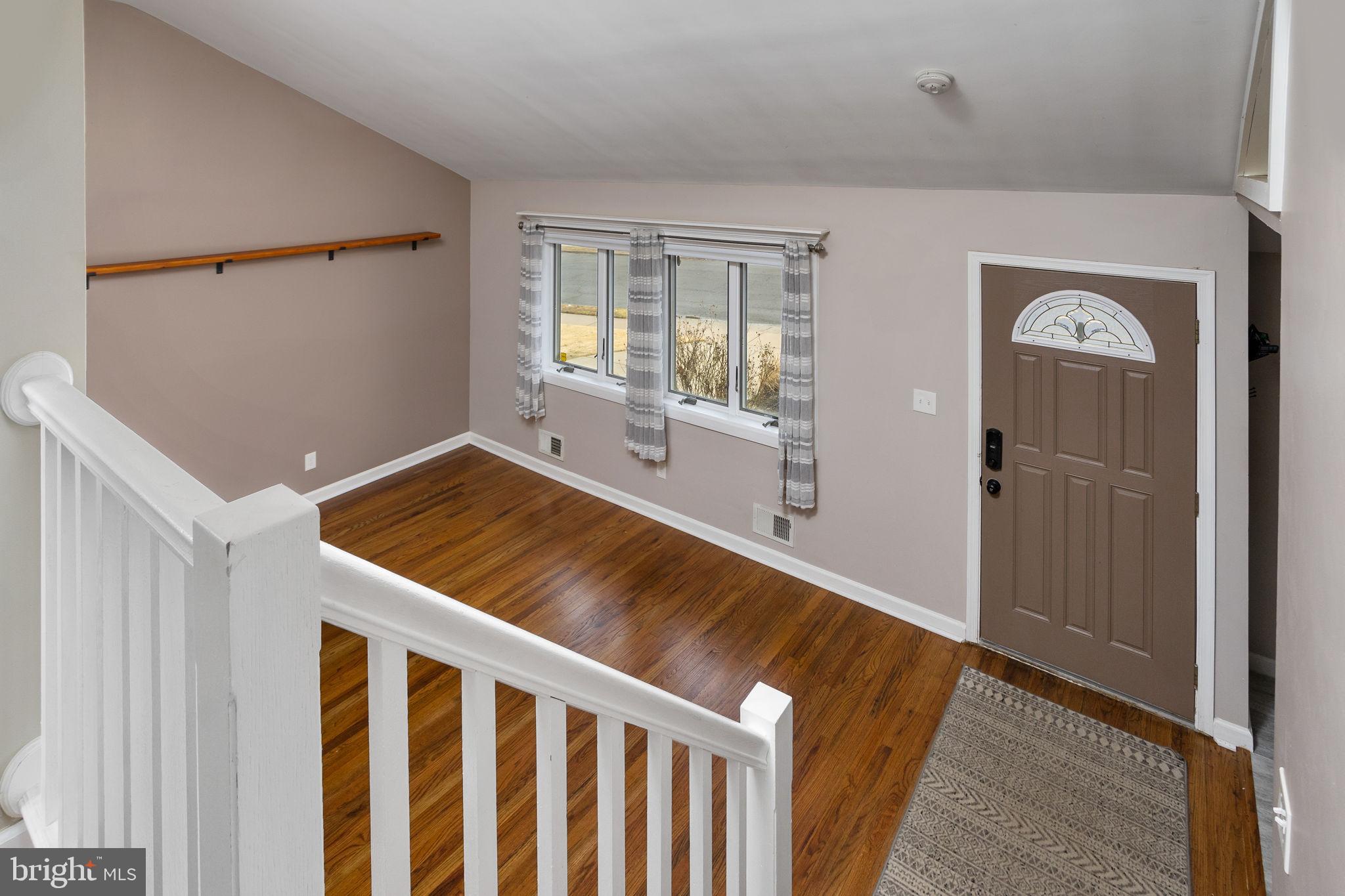34 Elton Avenue Hamilton, NJ 08620 - Photo 5 of 29