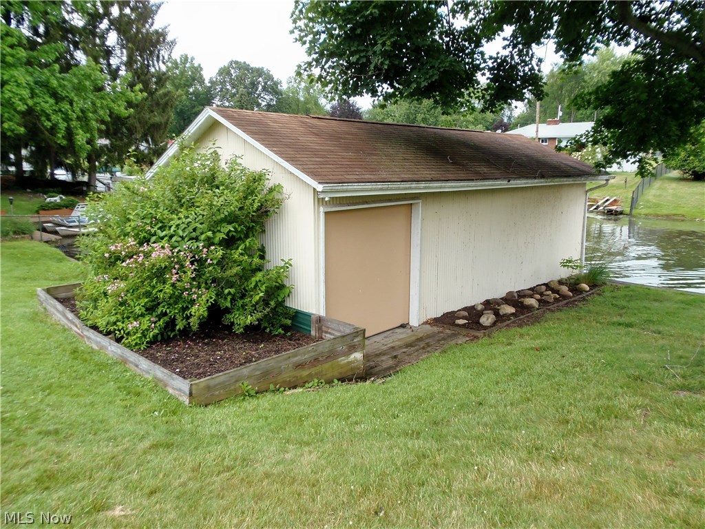 39 West Caston Road New Franklin, OH 44319 - Photo 8 of 34 Gallery Image 8