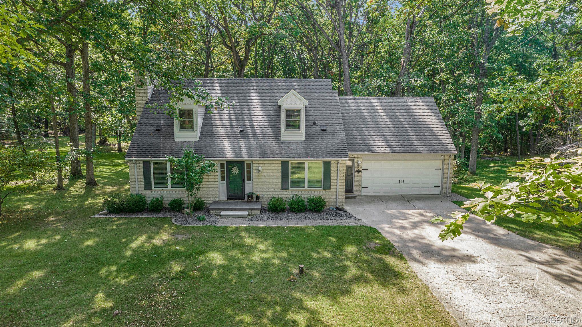 11410 Foley Road Fenton, MI 48430 - Photo 7 of 32 Front view.