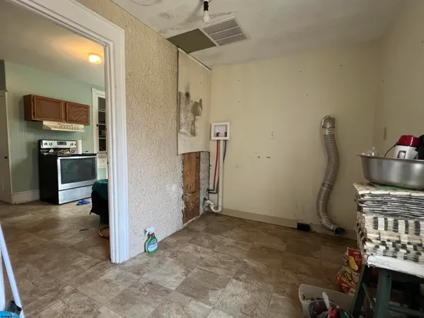 $215,000 | 2727 Highway 50, Mays Landing, NJ 08330
