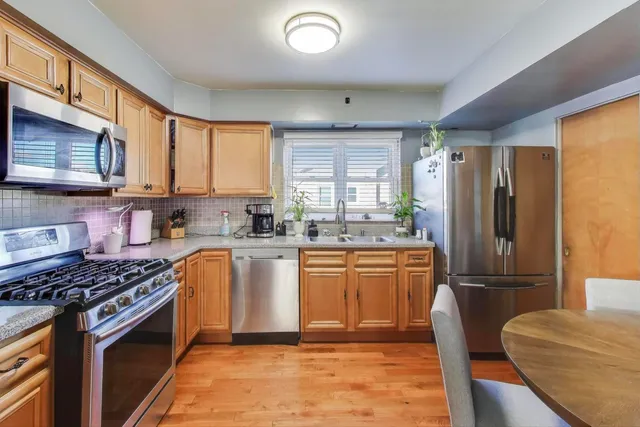 $450,000 | 5935 West Henderson Street, Chicago, IL 60634