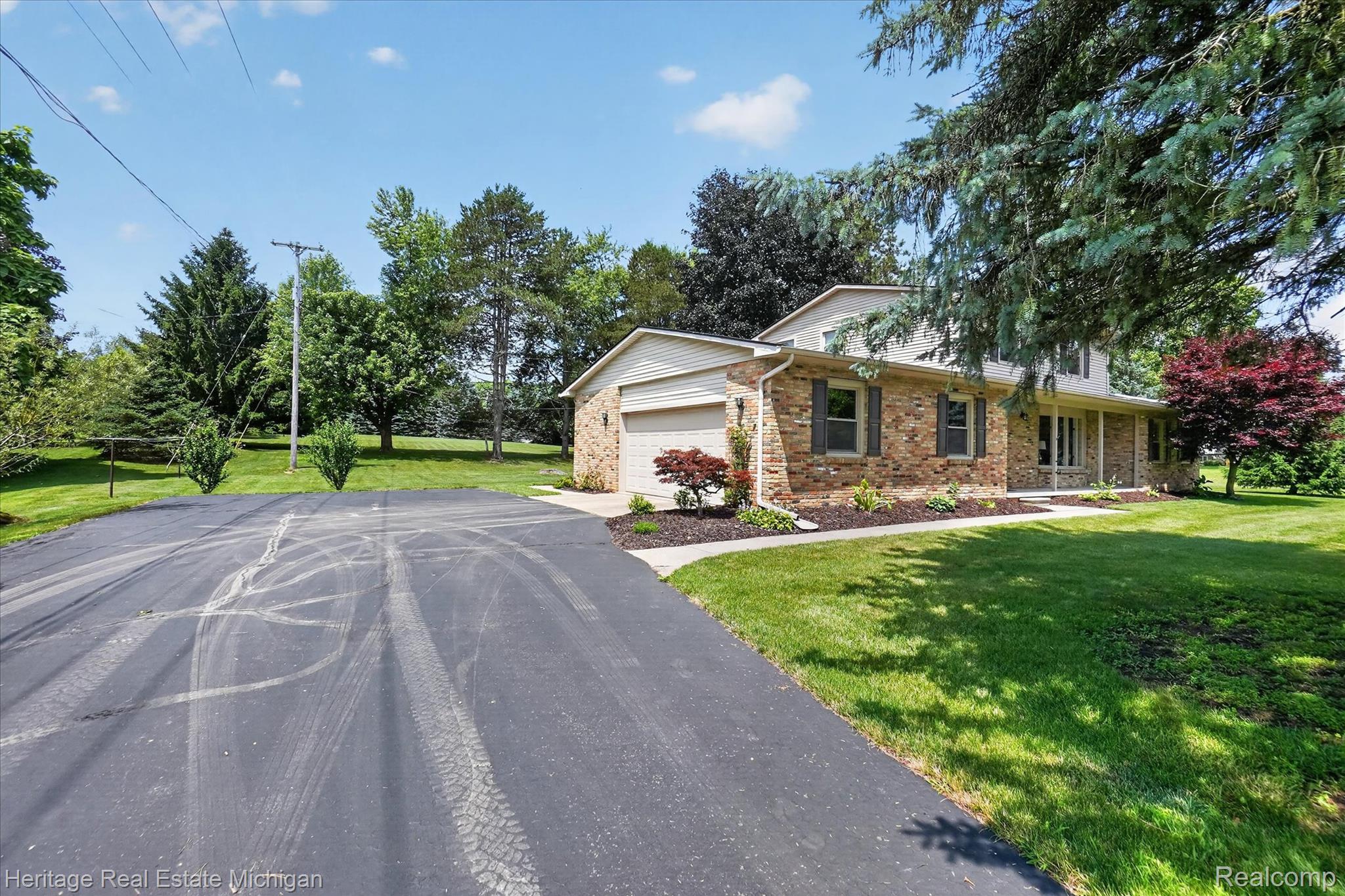 14038 North Hogan Road Linden, MI 48451 - Photo 53 of 53 02-14038-Hogan-Rd-Linden-WindowStill.jpg