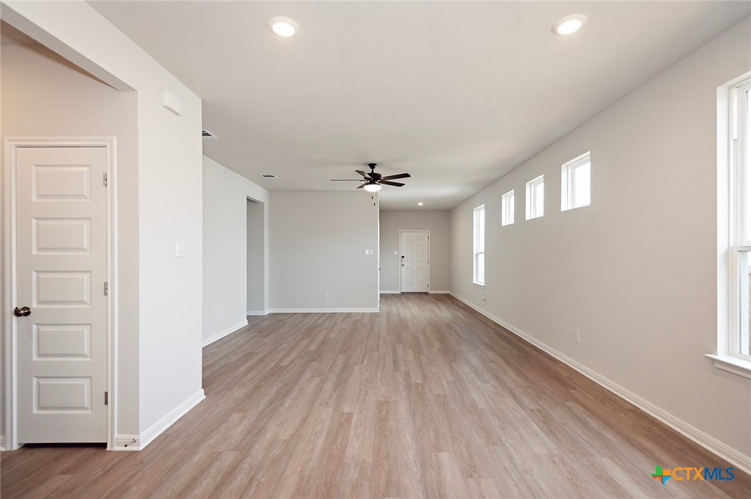 240 Alcatraz Loop Jarrell, TX 76537 - Photo 16 of 36