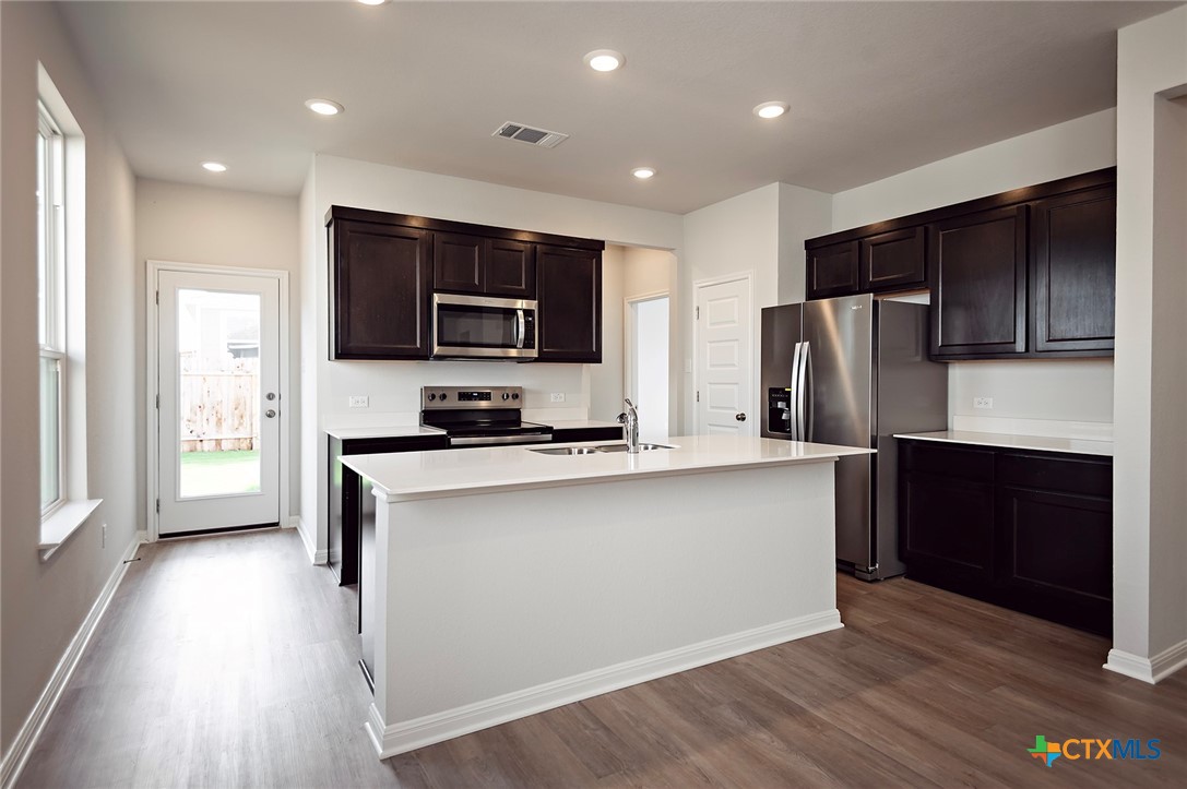 240 Alcatraz Loop Jarrell, TX 76537 - Photo 9 of 36