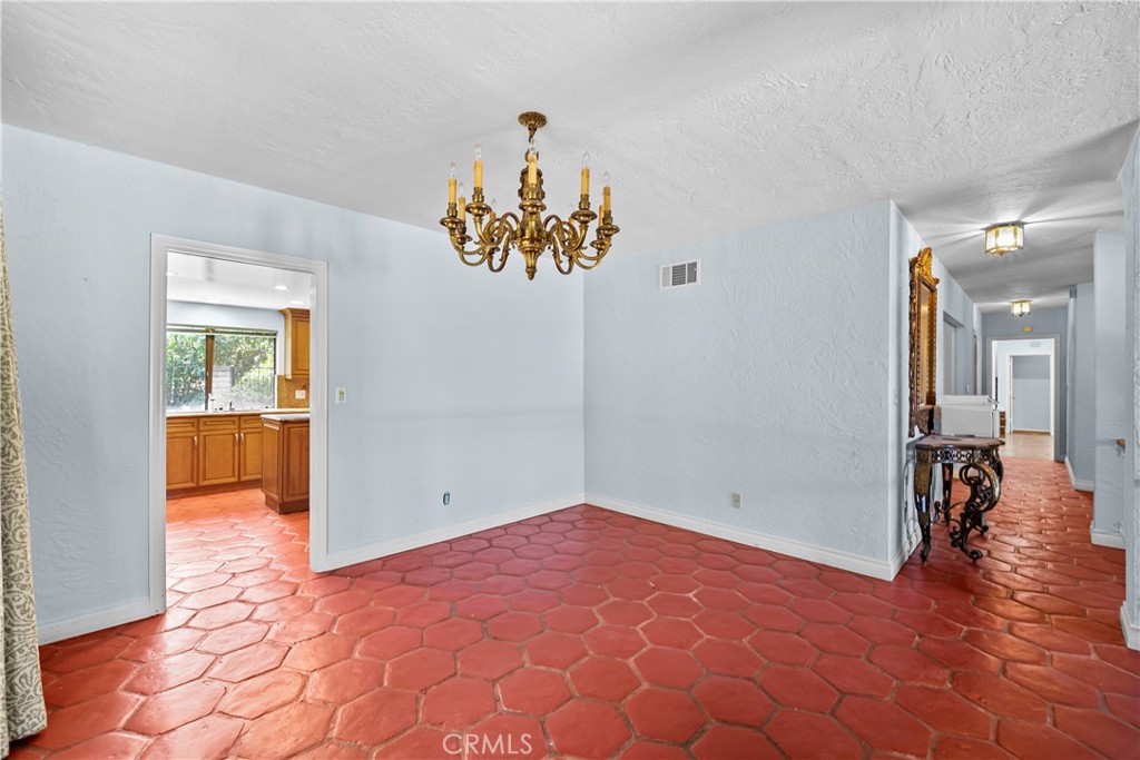 4444 Rochelle Place Encino, CA 91316 - Photo 14 of 55 Gallery Image 14