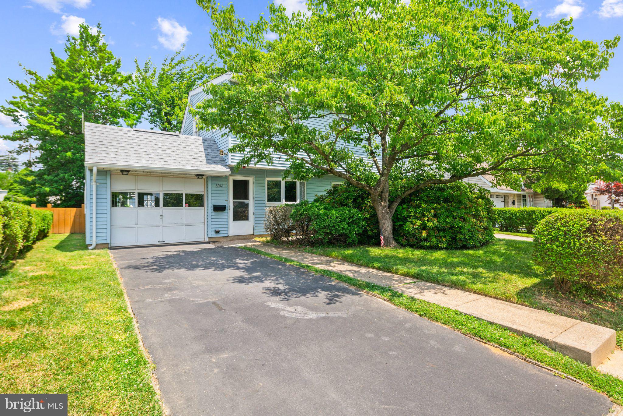 3217 Holyoke Road Philadelphia, PA 19114 - Photo 1 of 34 Gallery Image 1