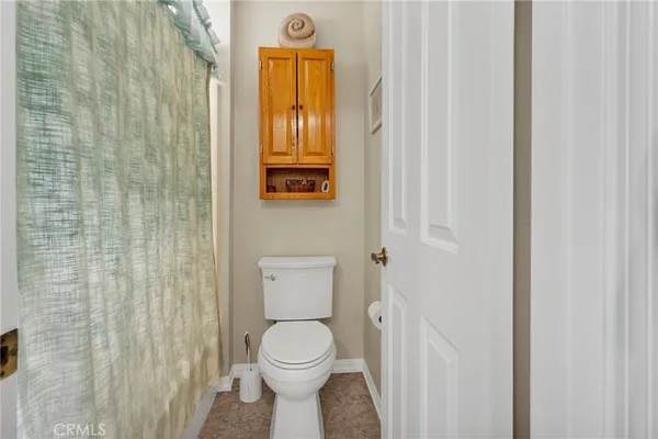$280,000 | 11556 Winifred Drive, Apple Valley, CA 92308