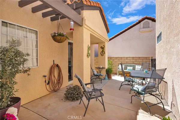 $280,000 | 11556 Winifred Drive, Apple Valley, CA 92308