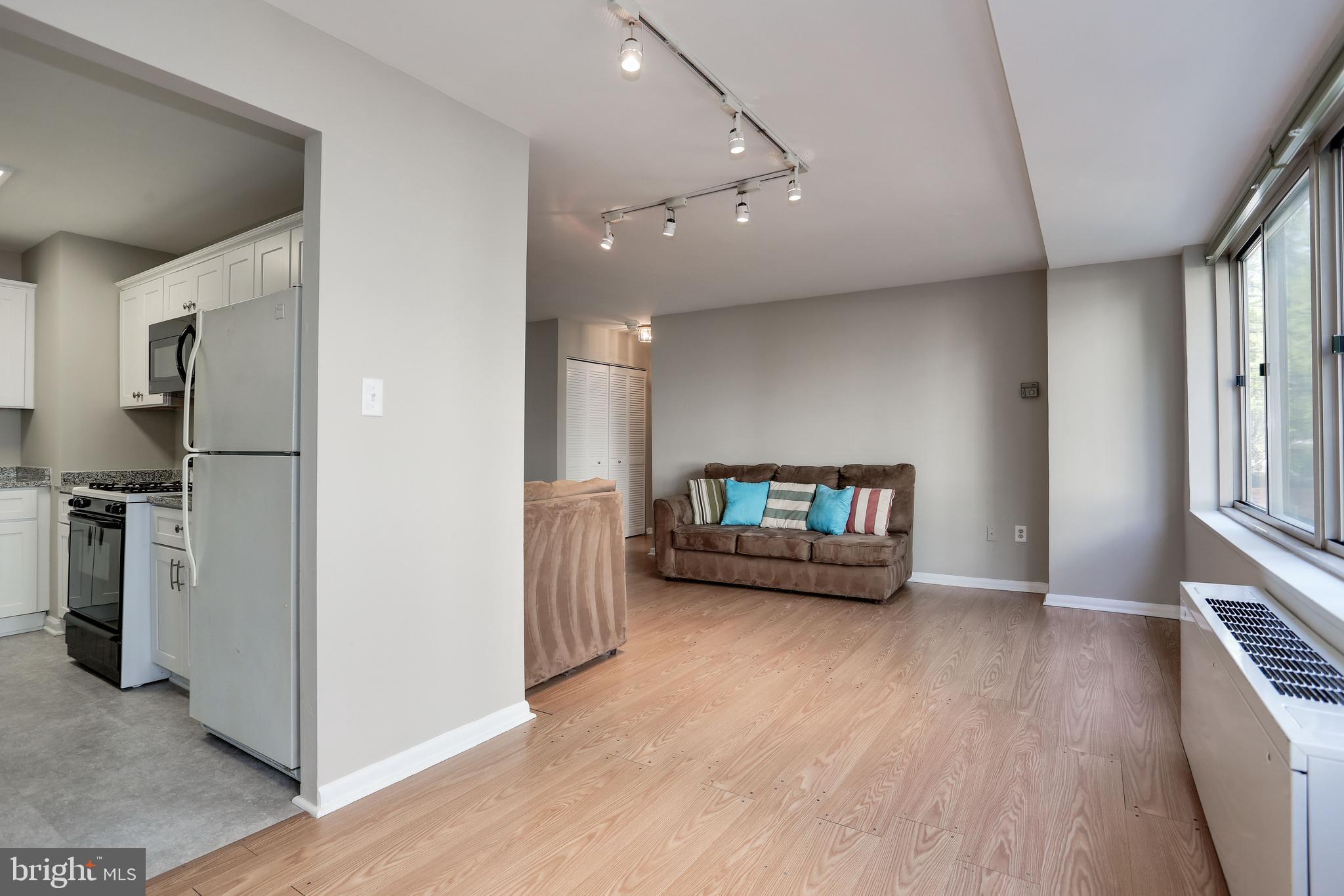 922 24th Street Northwest, Unit 104 Washington, DC 20037 - Photo 10 of 25 Living Room