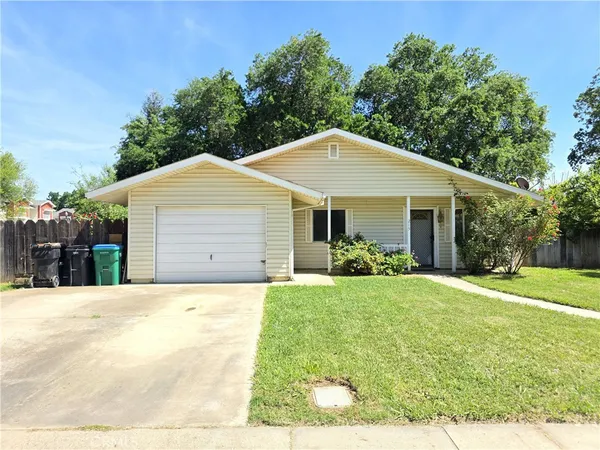 $245,000 | 215 Ford Avenue, Gridley, CA 95948