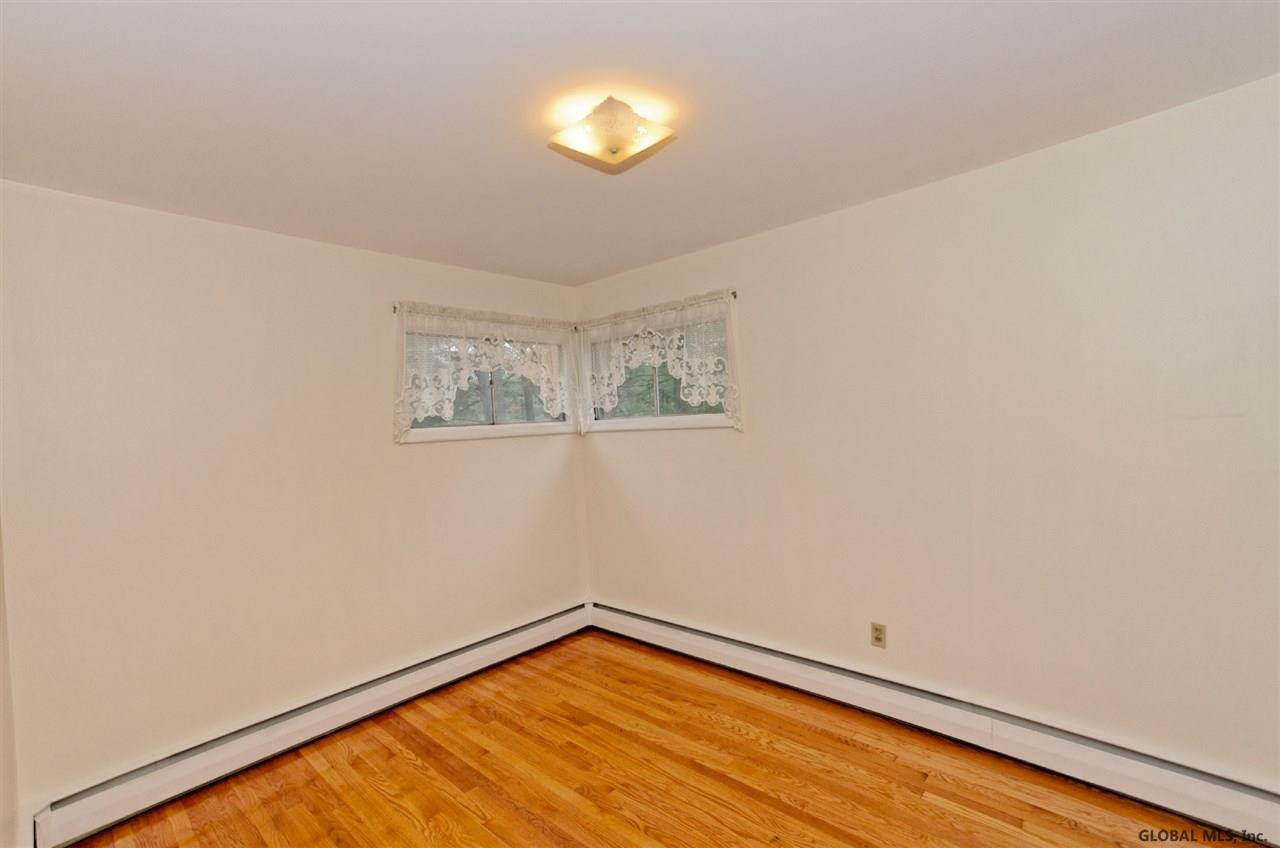 284 Osborne Road Colonie, NY 12211 - Photo 11 of 25 Photo 11