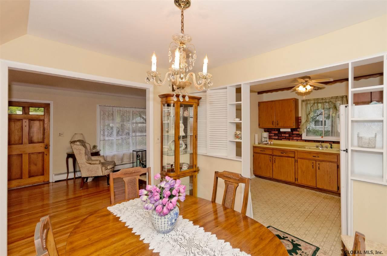 284 Osborne Road Colonie, NY 12211 - Photo 6 of 25 Photo 6