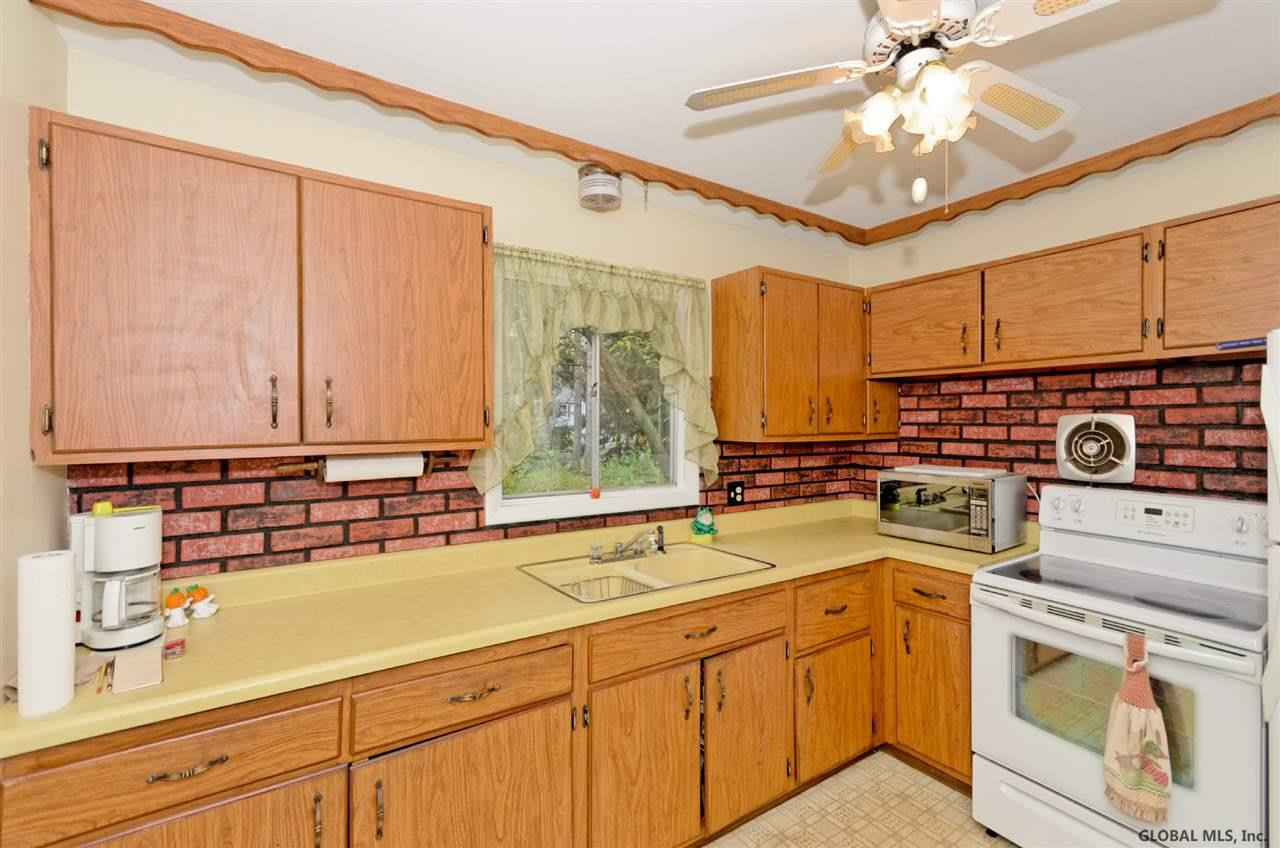 284 Osborne Road Colonie, NY 12211 - Photo 7 of 25 Photo 7