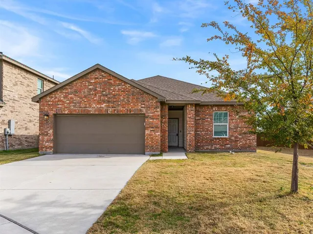 $2,200 | 13344 Ridings Drive, Fort Worth, TX 76052