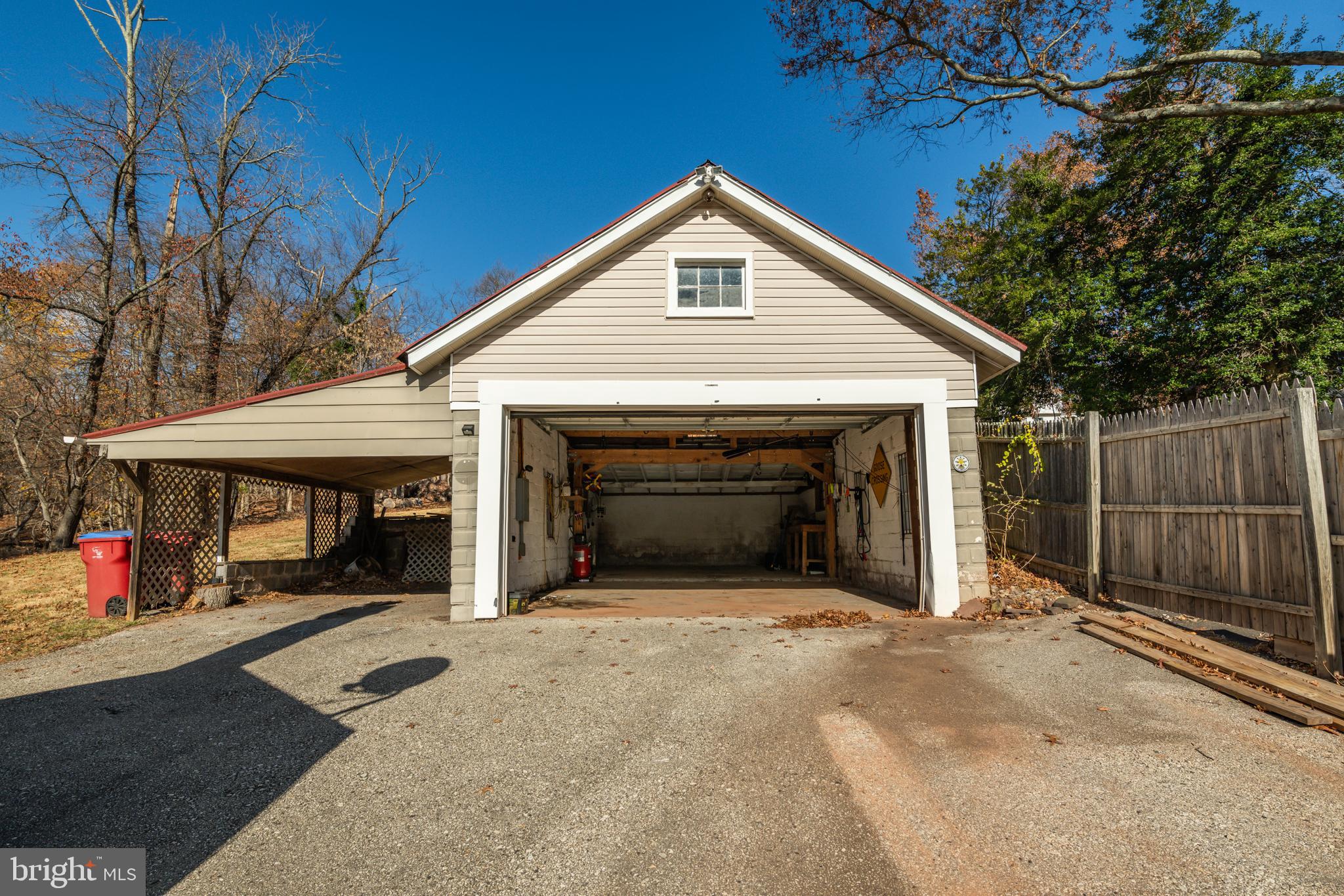237 Pinetown Road Audubon, PA 19403 - Photo 19 of 25 Oversized garage