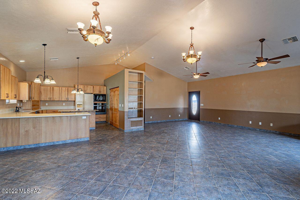 63 Camino Talavera Rio Rico, AZ 85648 - Photo 6 of 39