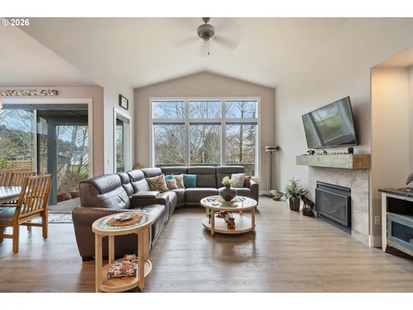 $619,000 | 325 North Juniper Street, Rockaway Beach, OR 97136