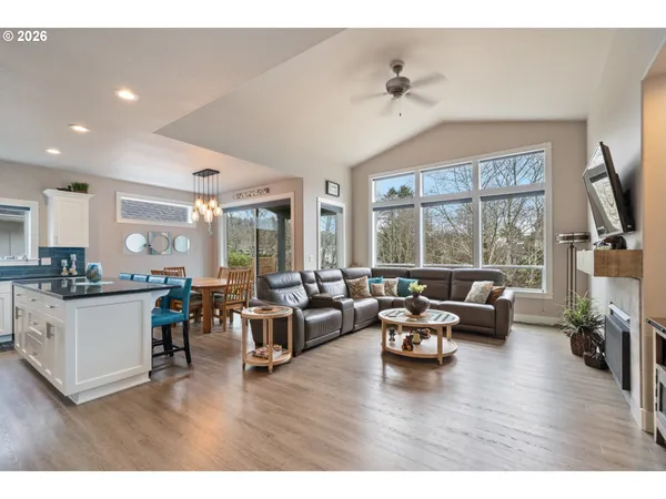$619,000 | 325 North Juniper Street, Rockaway Beach, OR 97136