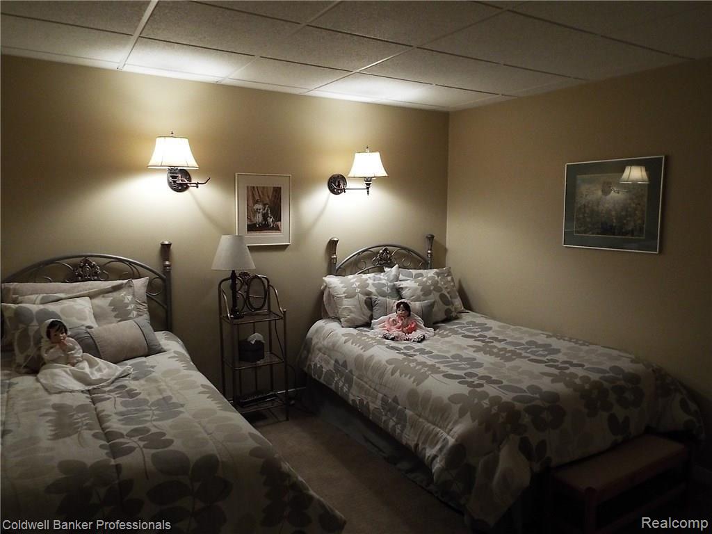 3379 Pleasant Valley Road Brighton, MI 48114 - Photo 25 of 34 PLEASANT VALLEY 3379 (26).JPG