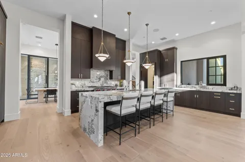 $7,500,000 | 9735 East Kemper Way, Scottsdale, AZ 85255
