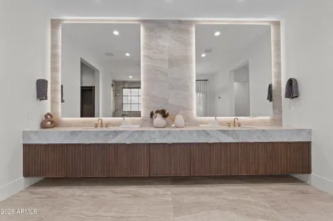 $7,500,000 | 9735 East Kemper Way, Scottsdale, AZ 85255