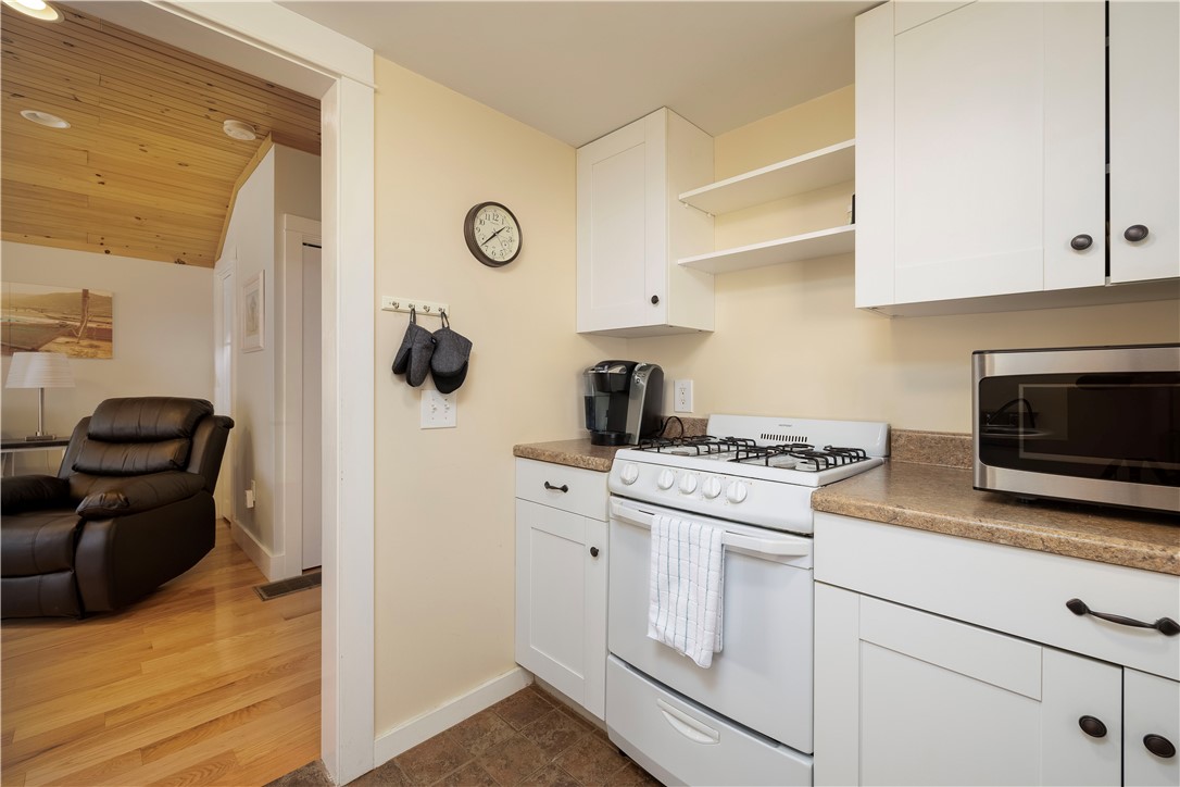88 Old Post Road, Unit 6 Westerly, RI 02891 - Photo 6 of 19 Gallery Image 6
