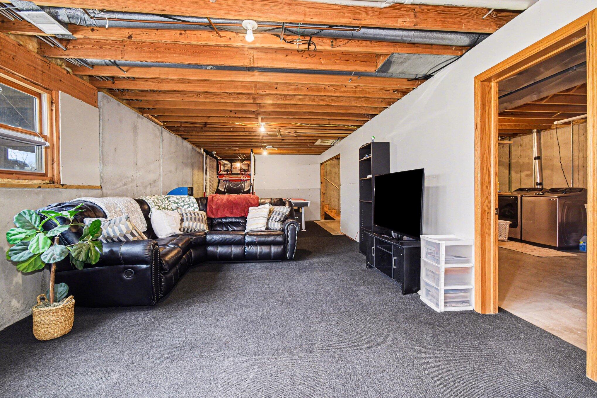 11652 Snow Road Bridgman, MI 49106 - Photo 17 of 20 020_file_5867