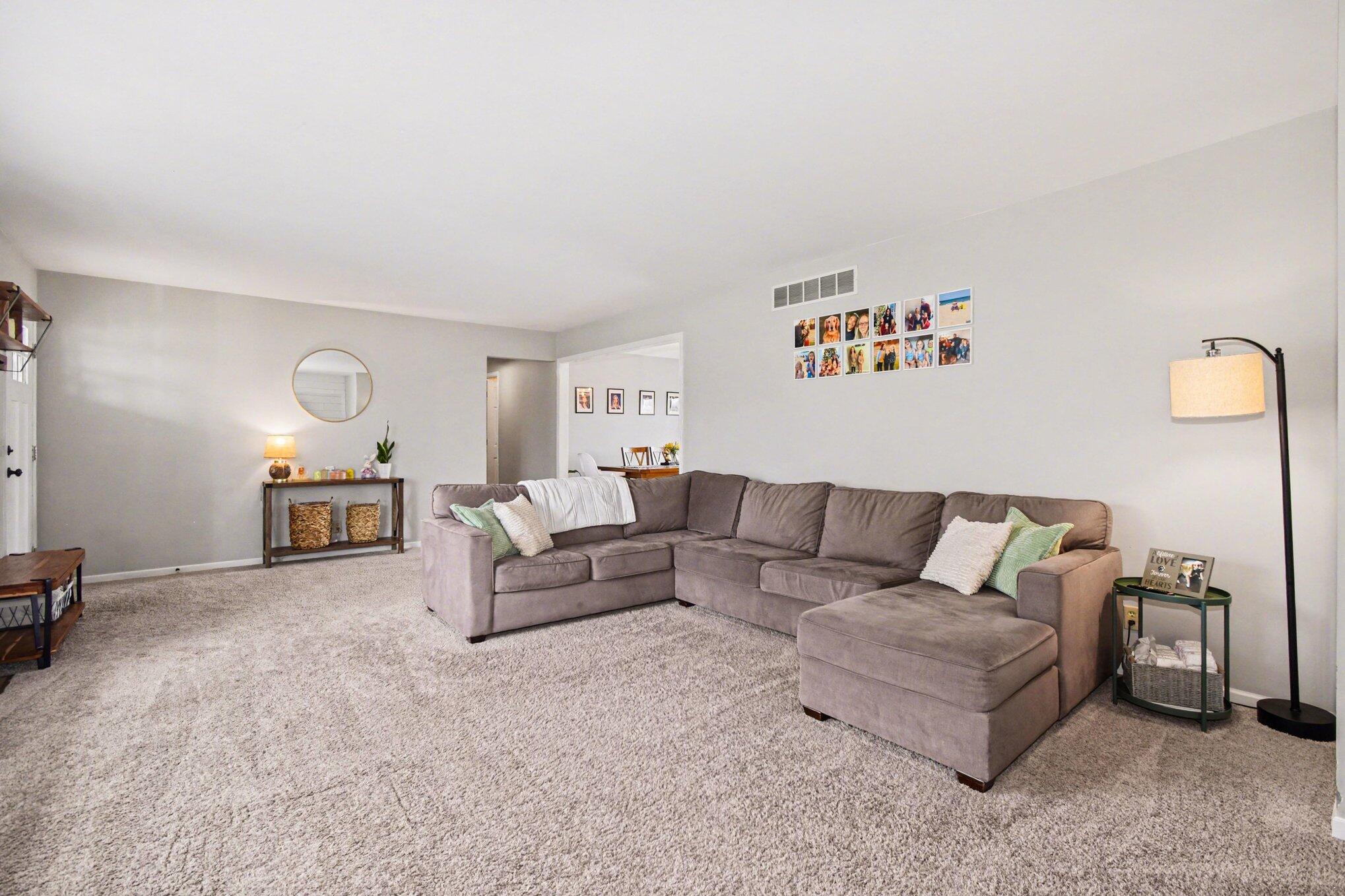 11652 Snow Road Bridgman, MI 49106 - Photo 4 of 21 004_file_4203