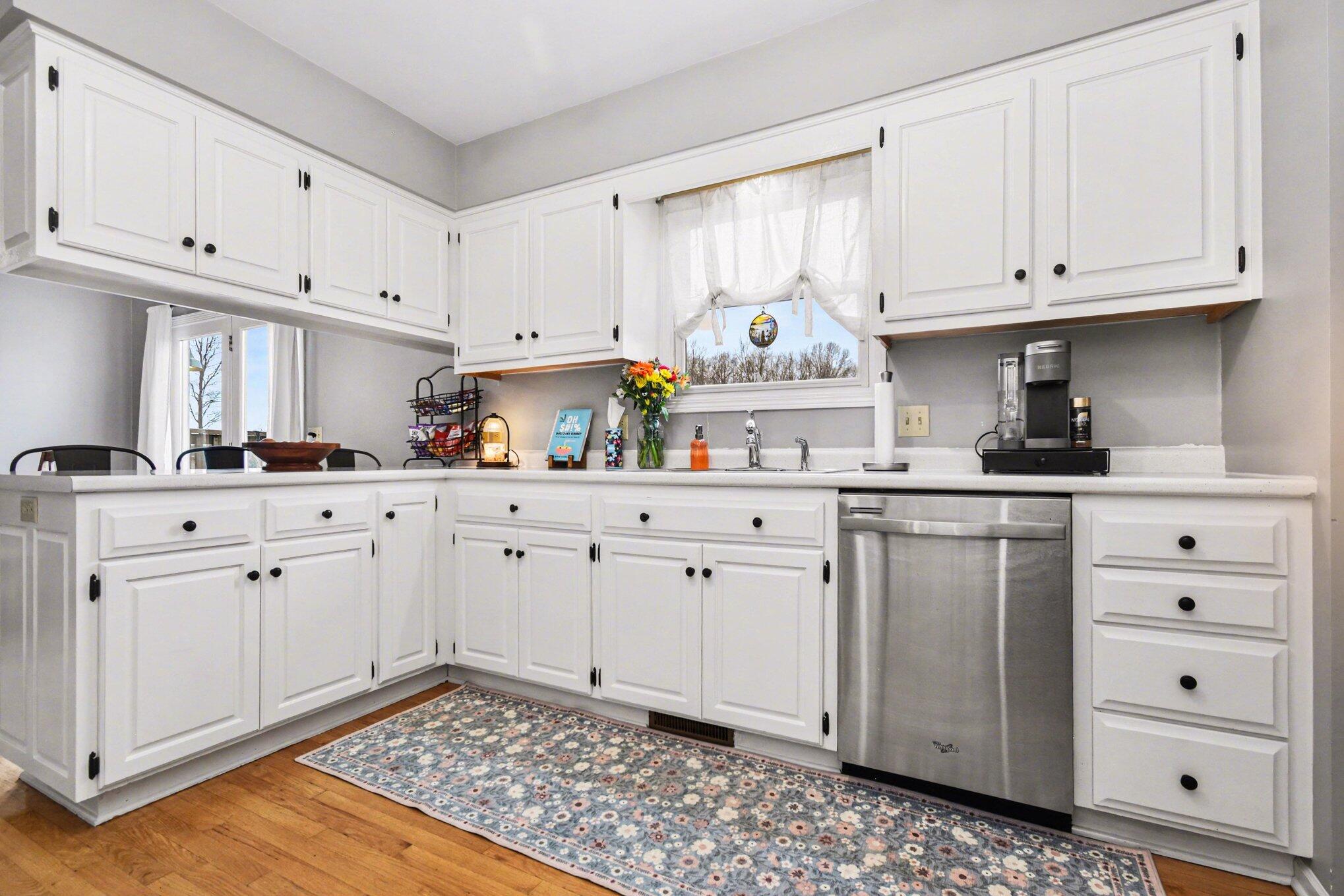 11652 Snow Road Bridgman, MI 49106 - Photo 4 of 20 006_file_8776