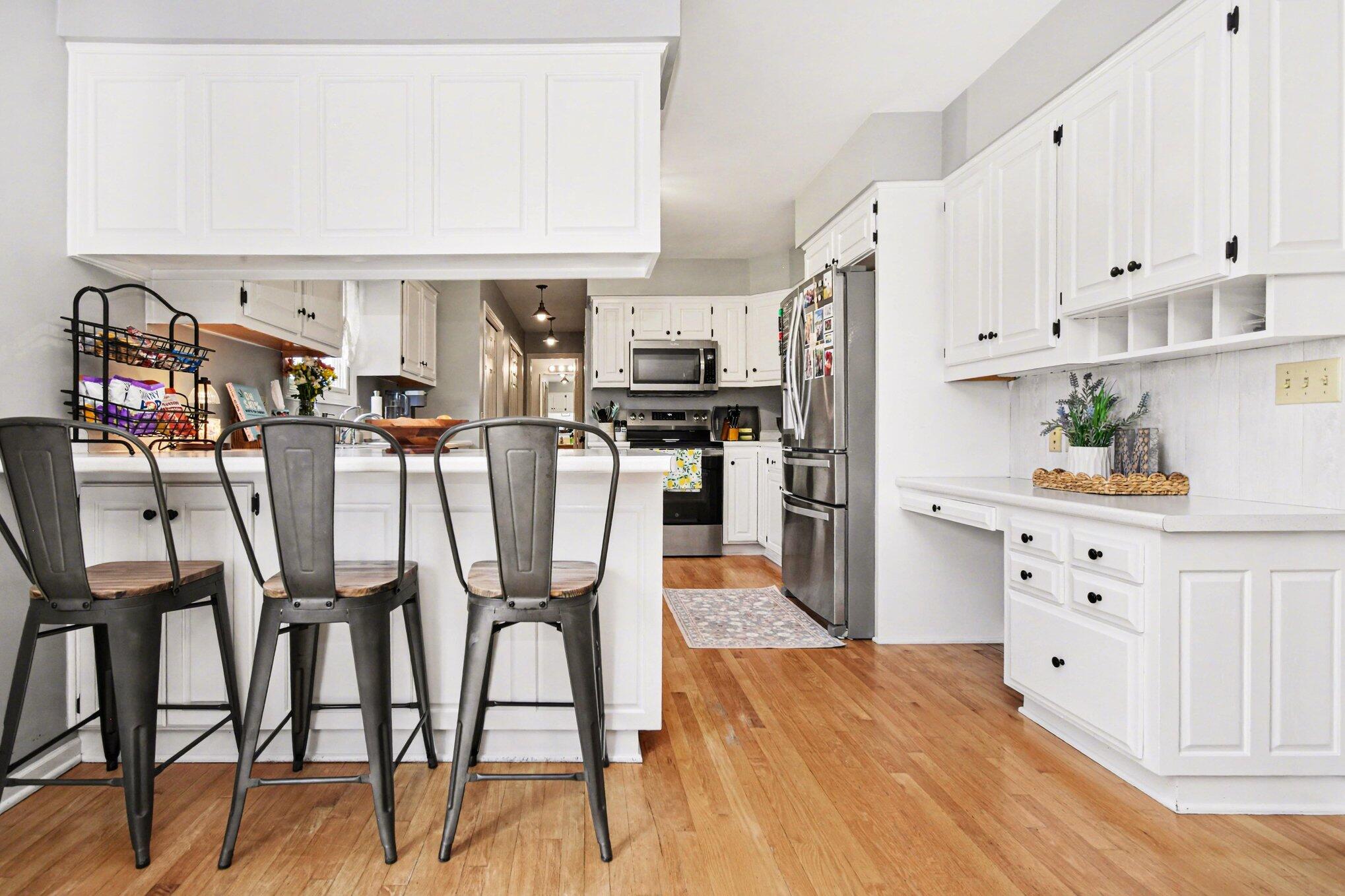 11652 Snow Road Bridgman, MI 49106 - Photo 7 of 21 008_file_4634