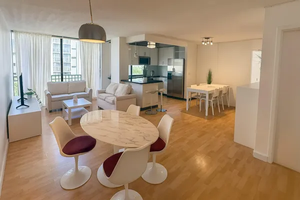 $2,300 | 16909 North Bay Road, Unit 507, Sunny Isles Beach, FL 33160