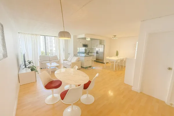 $2,300 | 16909 North Bay Road, Unit 507, Sunny Isles Beach, FL 33160