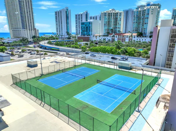 $2,300 | 16909 North Bay Road, Unit 507, Sunny Isles Beach, FL 33160