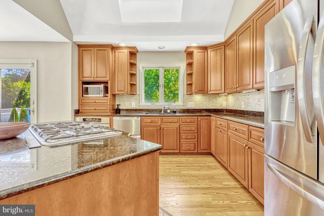 $1,600,000 | 1451 Pathfinder Lane, McLean, VA 22101