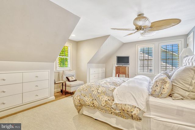 $1,600,000 | 1451 Pathfinder Lane, McLean, VA 22101