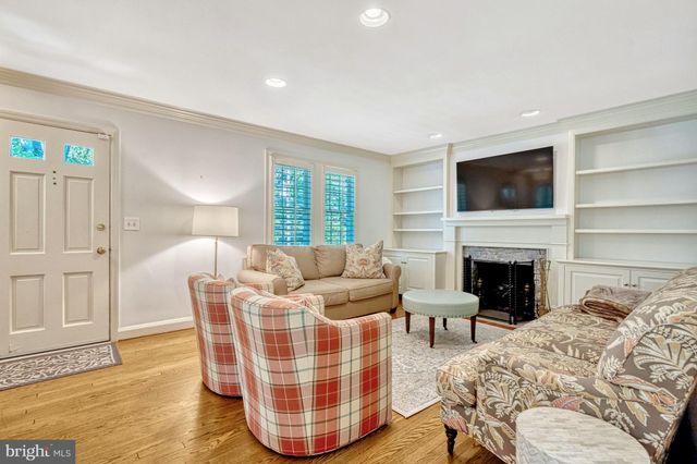 $1,600,000 | 1451 Pathfinder Lane, McLean, VA 22101