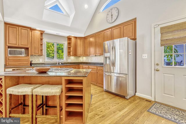 $1,600,000 | 1451 Pathfinder Lane, McLean, VA 22101