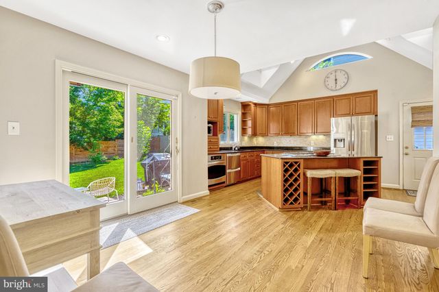 $1,600,000 | 1451 Pathfinder Lane, McLean, VA 22101