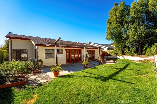 $1,150,000 | 6553 Smoke Tree Avenue, Oak Park, CA 91377