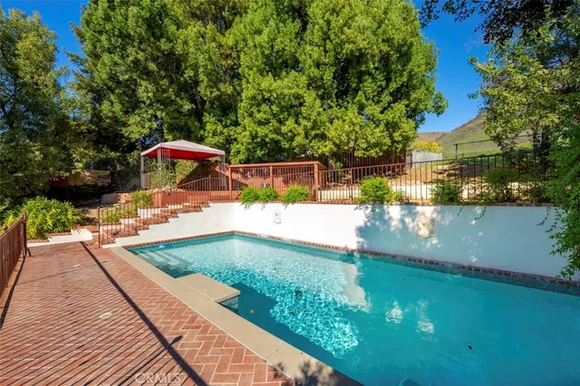 $1,150,000 | 6553 Smoke Tree Avenue, Oak Park, CA 91377