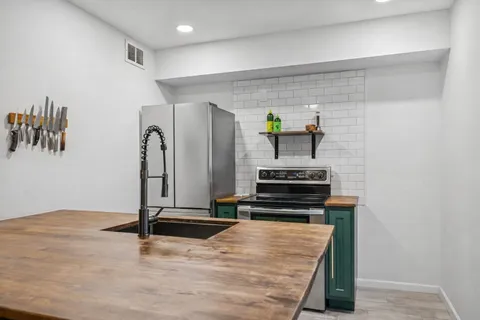 $245,000 | 214 Old Hickory Boulevard, Unit 169, Nashville, TN 37221