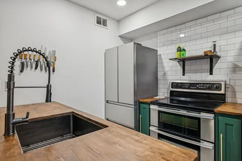 $269,999 | 214 Old Hickory Boulevard, Unit 169, Nashville, TN 37221