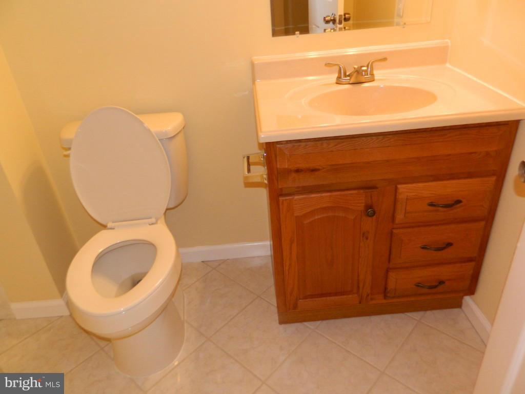 14817 Winding Loop Woodbridge, VA 22191 - Photo 20 of 30 Bath