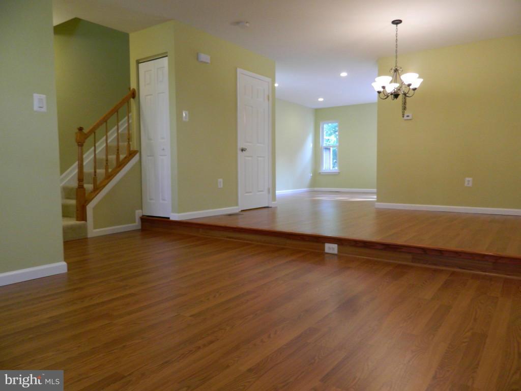 14817 Winding Loop Woodbridge, VA 22191 - Photo 3 of 30 Interior (General)