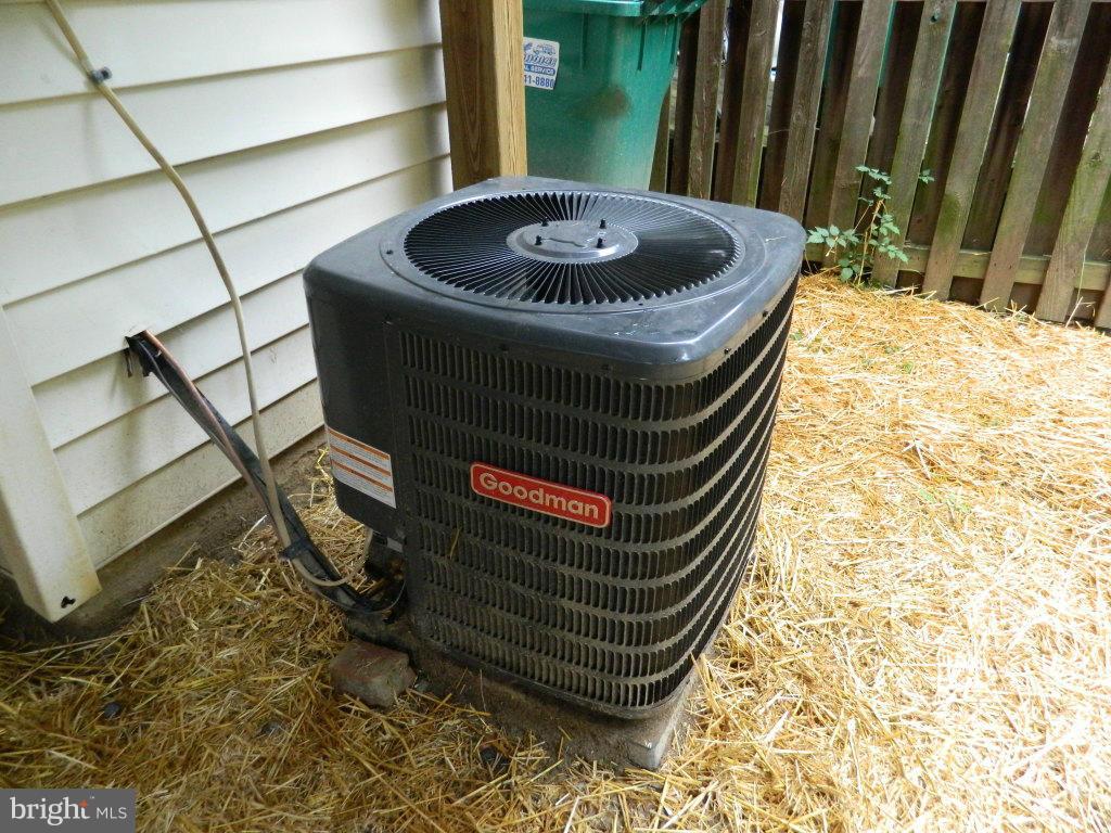 14817 Winding Loop Woodbridge, VA 22191 - Photo 28 of 30 Exterior (General)